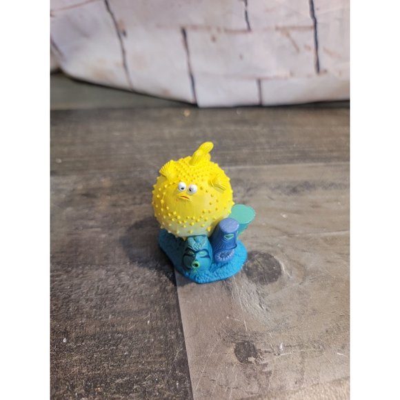 Disney Toys Finding Nemo Yellow Puffer Fish Disney Pixar Toy Figure